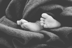 babyfotograf-babyfotos-detailfotos-fuesschen-002