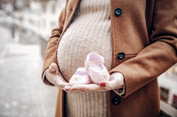 schwangerschaftsfotots-fotograf-aarau-babyschuhe-003